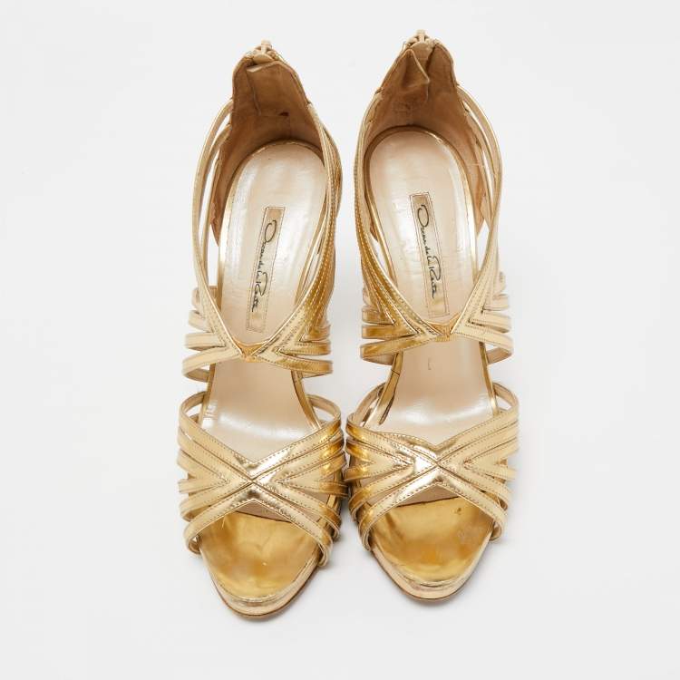 Pre Owned Oscar de la Renta Gold Leather Strappy Sandals Size 37.5