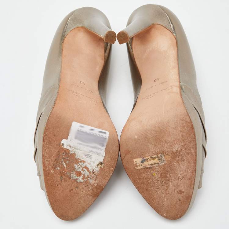 Pre Owned Oscar de la Renta Metallic Gold Leather Peep Toe Platform Pumps Size 40