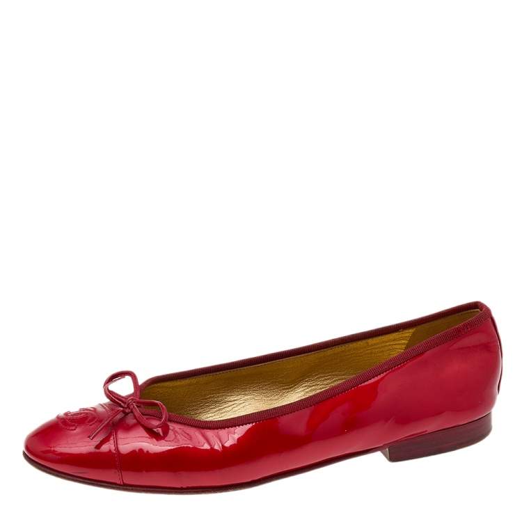 Chanel Red Patent Leather Bow CC Cap Toe Ballet Flats Size 38.5 Chanel