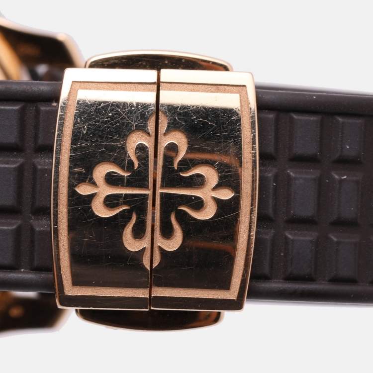 Pre Owned Patek Philippe 18K Rose Gold and Diamond Taupe Dial Aquanaut 5268/R-001 Women's Wristwatch 35 mm