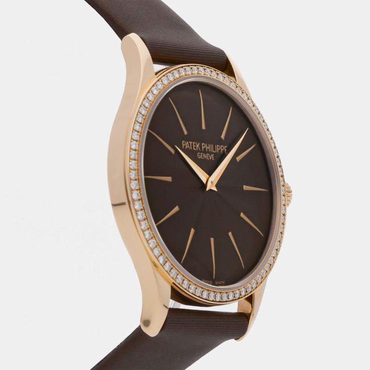 Pre Owned ساعة يد نسائية باتيك فيليب كالاترافا 4897R-001 لف بني يدوي ذهب وردي عيار 18 33 مم
