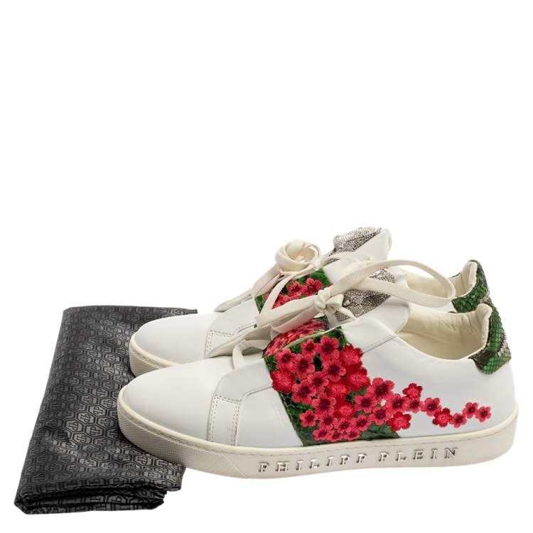 مملوكة مسبقًا Philipp Plein White Floral Embroidered Leather And Python Trim Embellished Low Top Sneakers Size 39