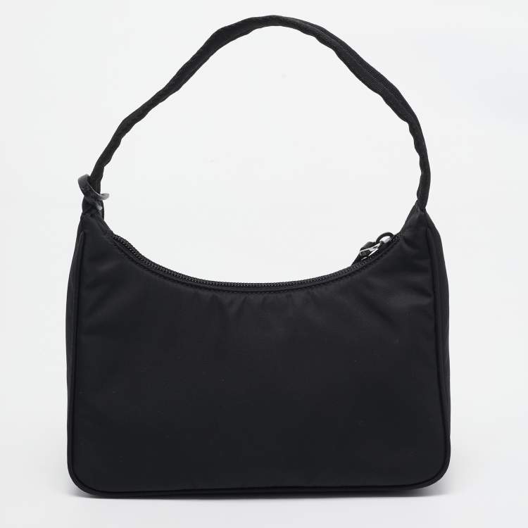 Pre Owned Prada Black Nylon Re-Edition 2000 Baguette Bag