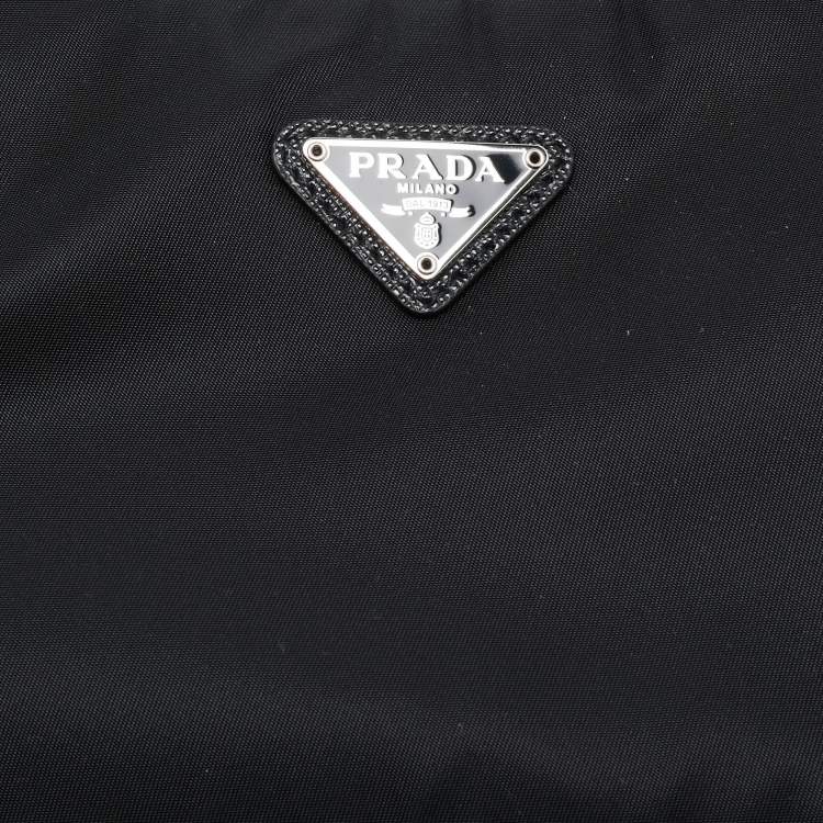 Pre Owned Prada Black Nylon Re-Edition 2000 Baguette Bag