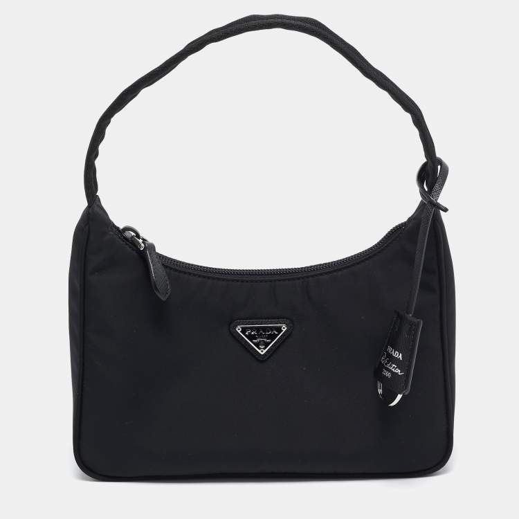 Pre Owned Prada Black Nylon Re-Edition 2000 Baguette Bag