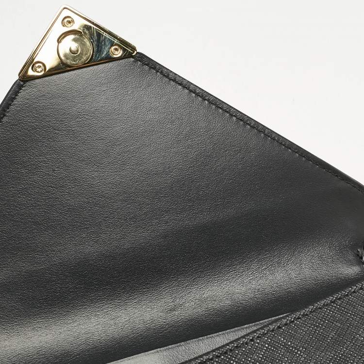 Pre Owned Prada Black Saffiano Triang Leather Envelope Chain Clutch