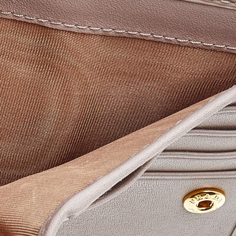 Pre Owned Prada Beige Leather Card Case