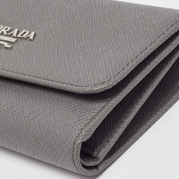 Pre Owned Prada Grey Saffiano Leather Trifold Wallet
