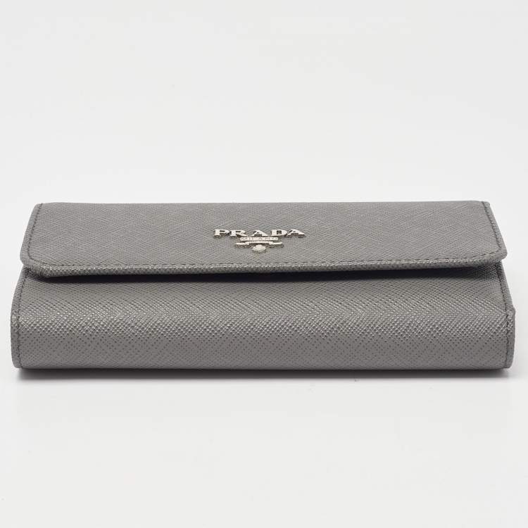 Pre Owned Prada Grey Saffiano Leather Trifold Wallet