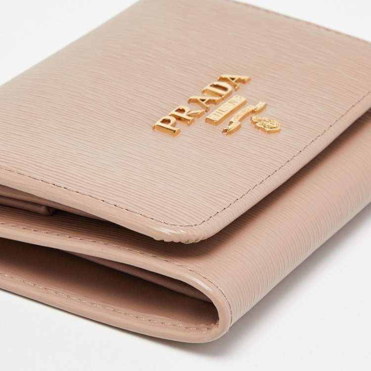 Pre Owned Prada Beige Vitello Metal Leather Logo Trifold Wallet