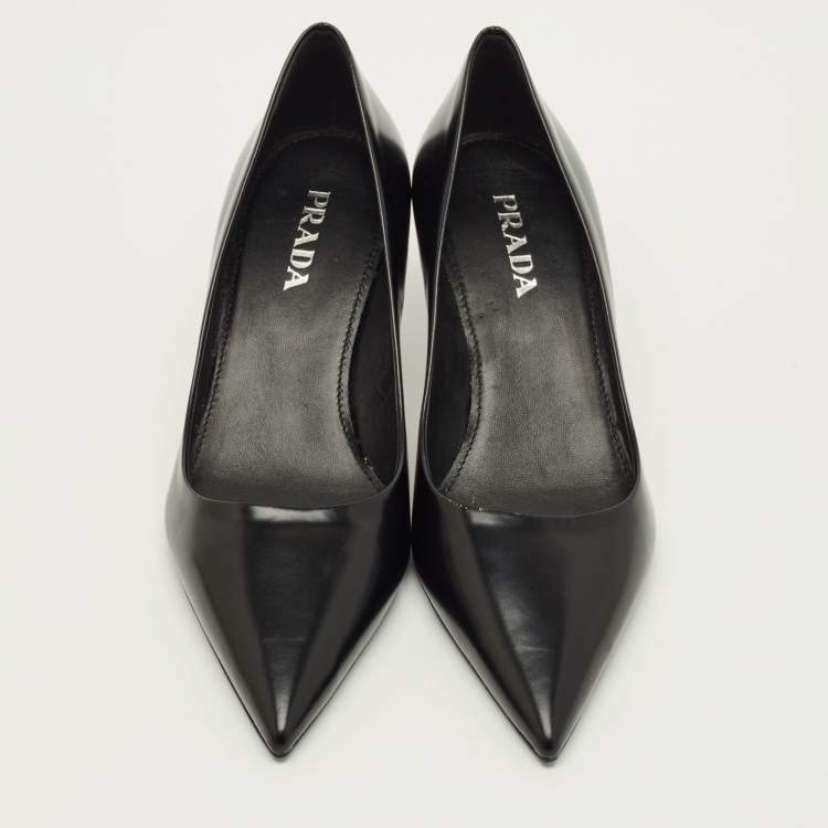 Pre Owned Prada Size 36.5 Black Leather Pointed Toe Pumps