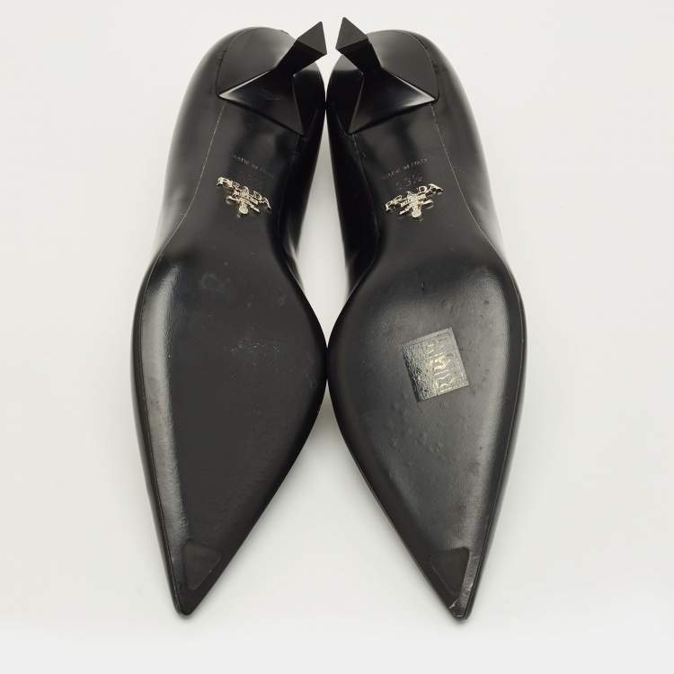 Pre Owned Prada Size 36.5 Black Leather Pointed Toe Pumps