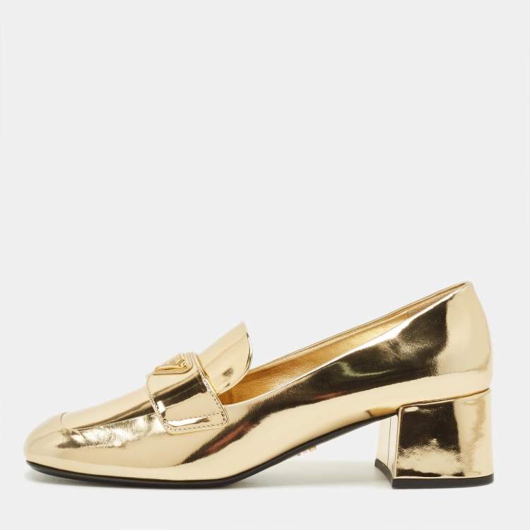 مملوكة مسبقًا Prada Size 38 Gold Leather Loafer Pumps