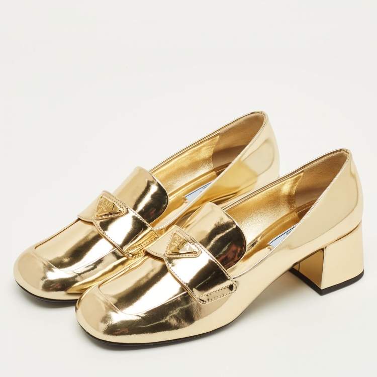 مملوكة مسبقًا Prada Size 38 Gold Leather Loafer Pumps