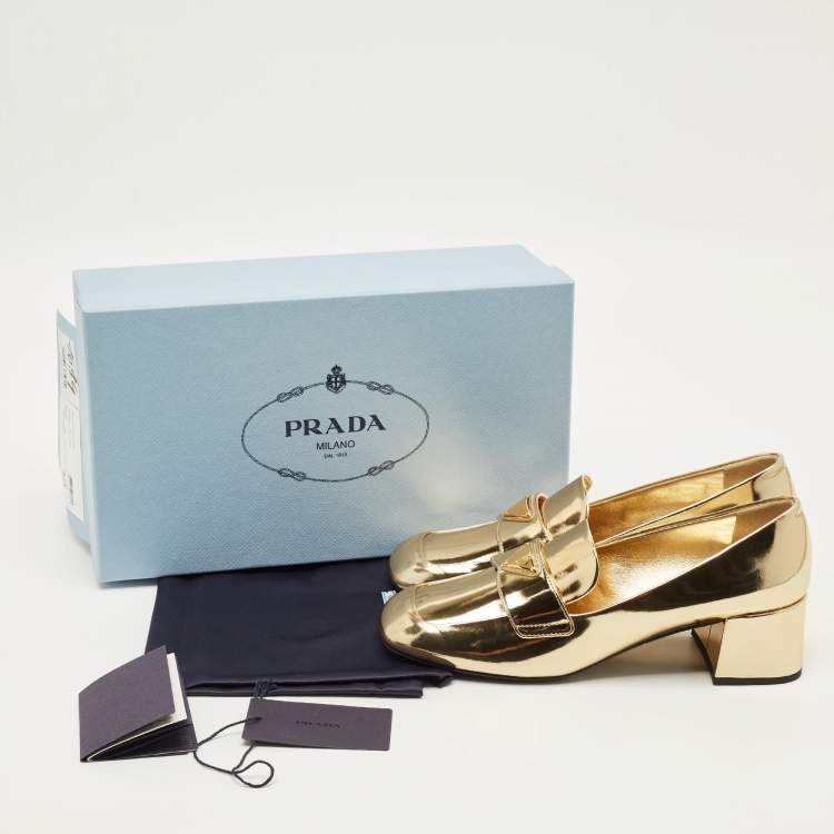 مملوكة مسبقًا Prada Size 38 Gold Leather Loafer Pumps