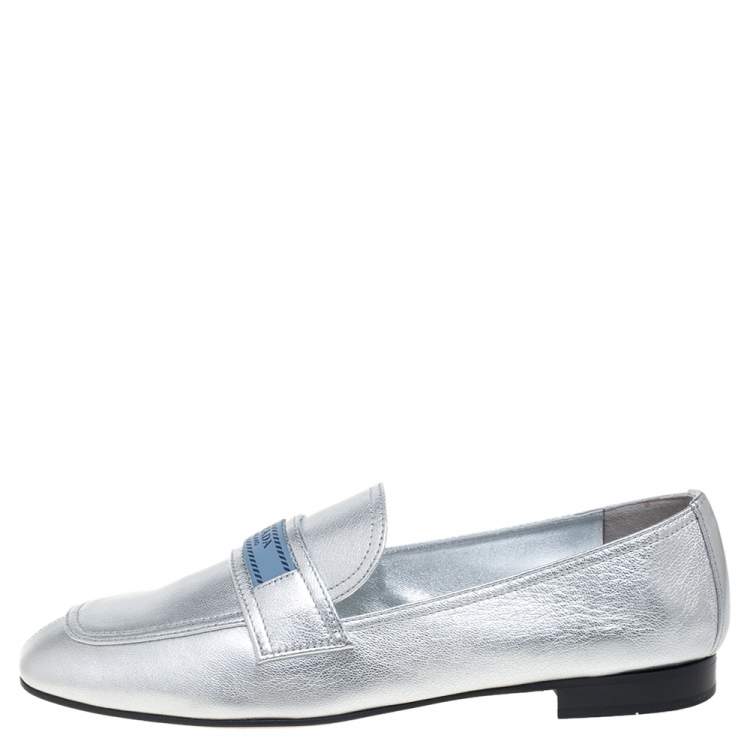 Pre Owned Prada Metallic Silver Leather Logo-Accented Loafers Size 40