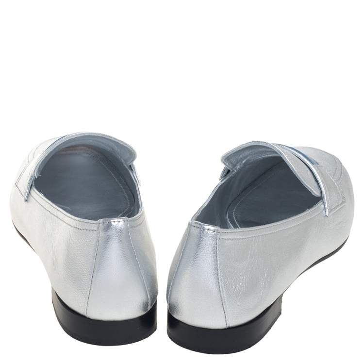 Pre Owned Prada Metallic Silver Leather Logo-Accented Loafers Size 40