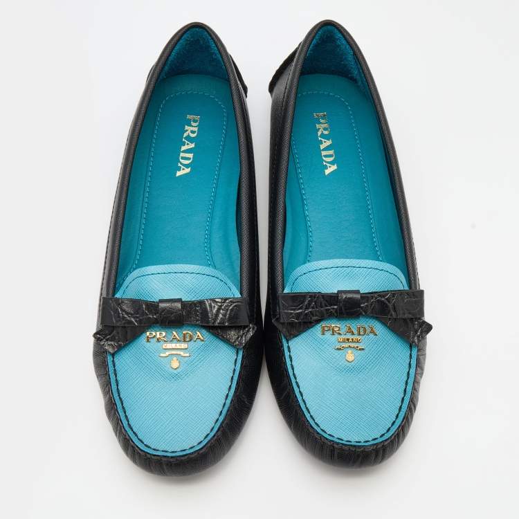 Pre Owned Prada Black/Blue Leather Bow Logo Embellished Loafers Size 38
