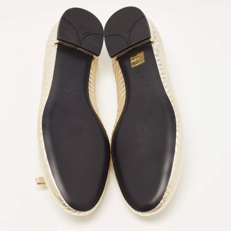 Pre Owned Prada Gold Quilted Leather Bow Ballet Flats Size 42