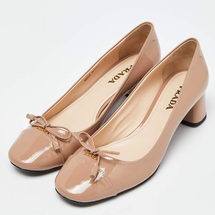 Pre Owned Prada Beige Patent Leather Bow Block Heel Pumps Size 40