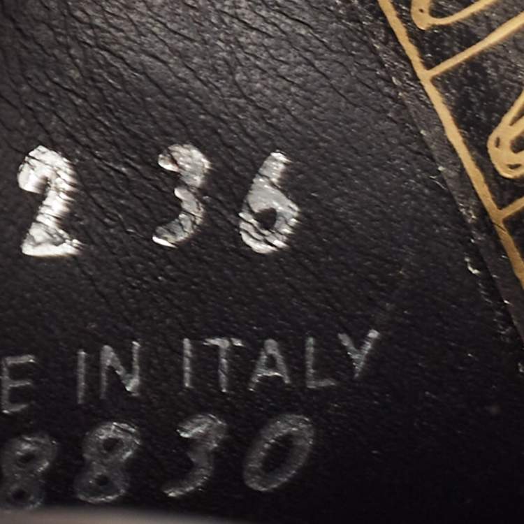 Pre Owned Prada Black Fur Open Toe Flat Slides  Size 36