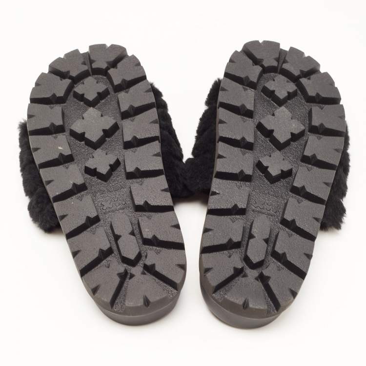 Pre Owned Prada Black Fur Open Toe Flat Slides  Size 36