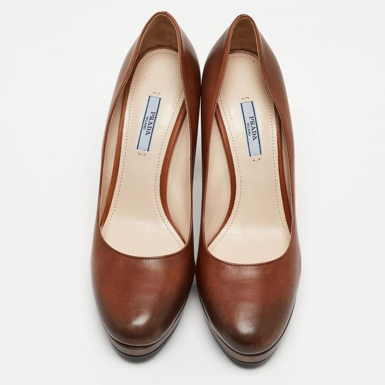 Pre Owned Prada Two Tone Leather Platform Pumps Size 40