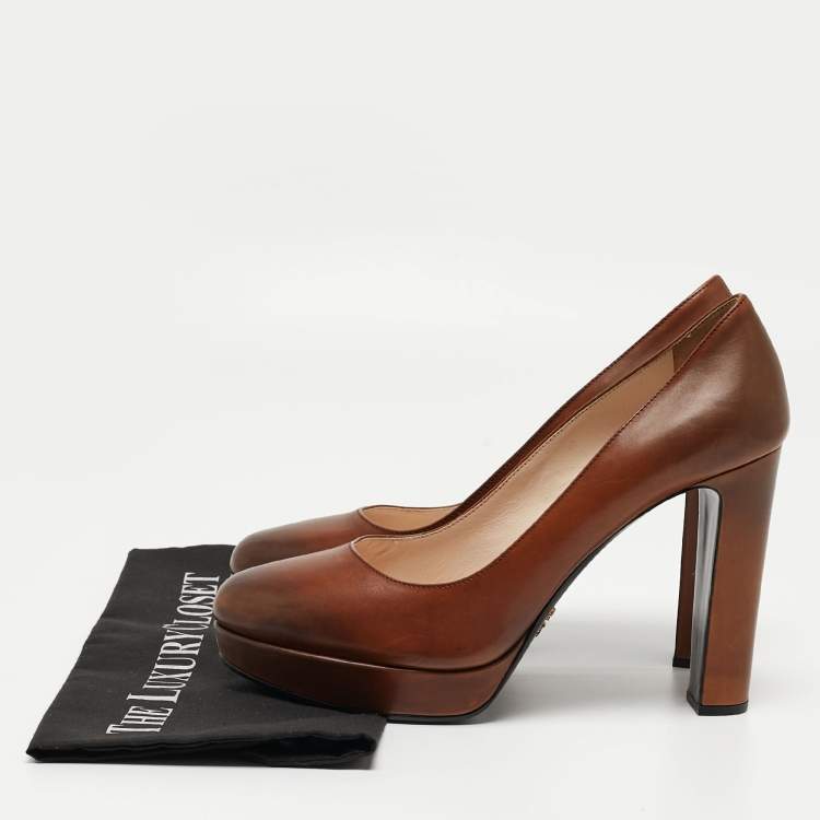Pre Owned Prada Two Tone Leather Platform Pumps Size 40