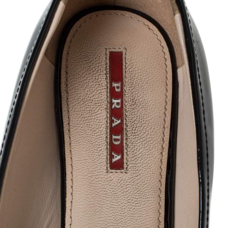 مملوكة مسبقًا Prada Sport Patent Leather Bow Round Toe Pumps Size 39