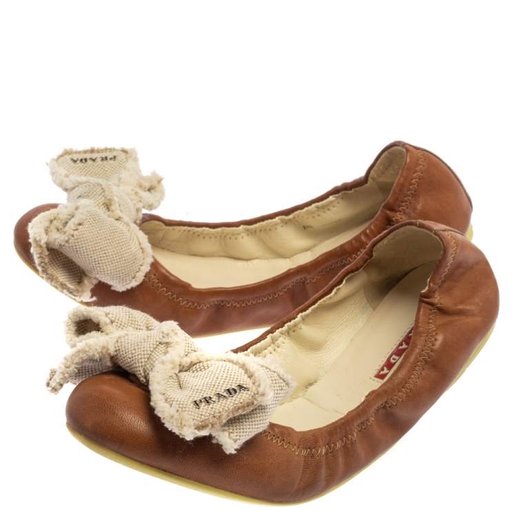 Pre Owned Prada Sport Brown/White Leather And Canvas Scrunch Bow Ballet Flats Size 37.5