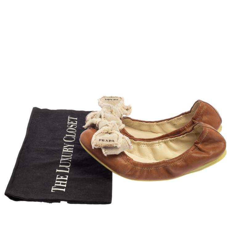 Pre Owned Prada Sport Brown/White Leather And Canvas Scrunch Bow Ballet Flats Size 37.5