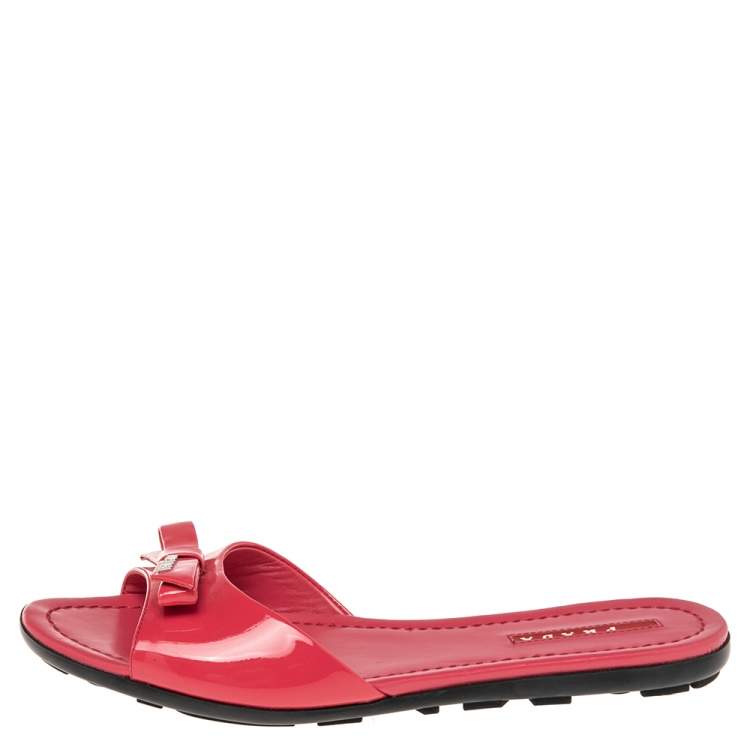 Pre Owned Prada Pink Patent Leather Bow Flat Sandals Size 37