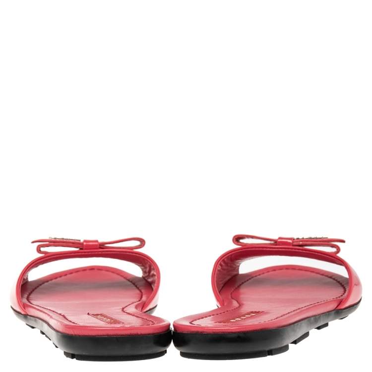 Pre Owned Prada Pink Patent Leather Bow Flat Sandals Size 37