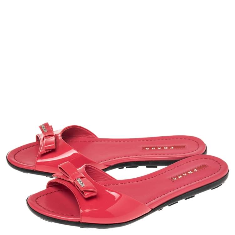 Pre Owned Prada Pink Patent Leather Bow Flat Sandals Size 37