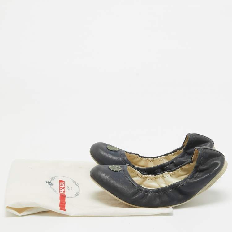 Pre Owned Prada Navy Blue Leather Scrunch Ballet Flats Size 38.5