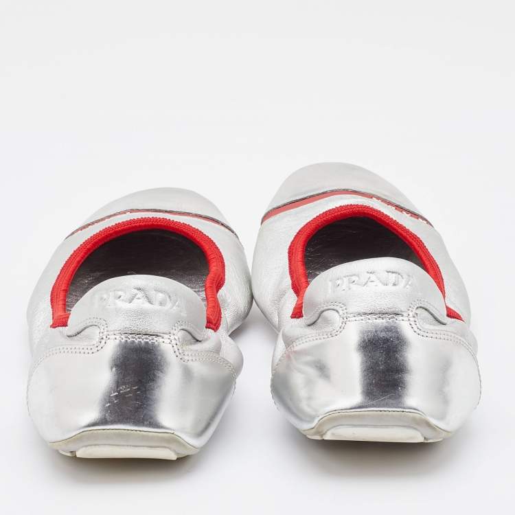 Pre Owned Prada Sport Metallic Silver Leather Scrunch Ballet Flats Size 38