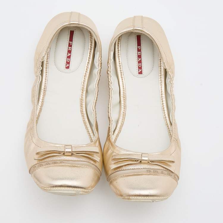 Pre Owned Prada Sport Gold Leather Bow Scrunch Ballet Flats Size 39