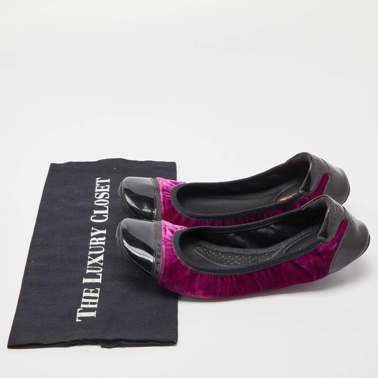 Pre Owned Prada Sport Purple/Black Velvet and Patent Leather Scrunch Ballet Flats Size 38