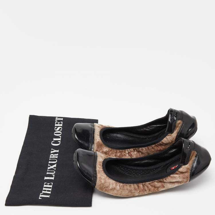 Pre Owned Prada Sport Black/Brown Patent Leather and Velvet Toe Cap Scrunch Ballet Flats Size 40.5 