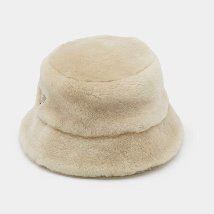 Pre Owned Prada Cream Shearling Logo Plaque Bucket Hat S
