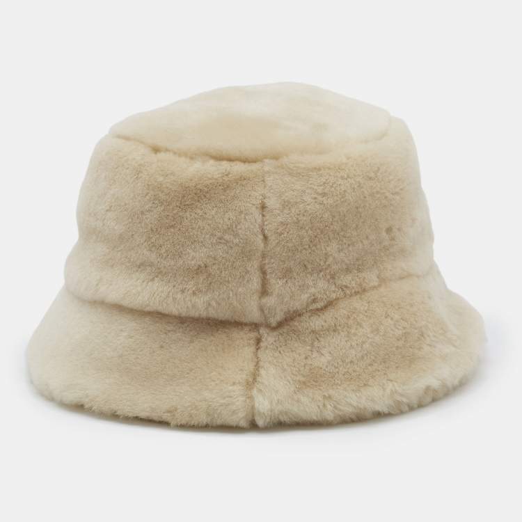 Pre Owned Prada Cream Shearling Logo Plaque Bucket Hat S