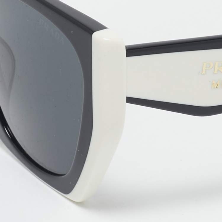 Pre Owned Prada  Black Black/White SPR15W Sunglasses
