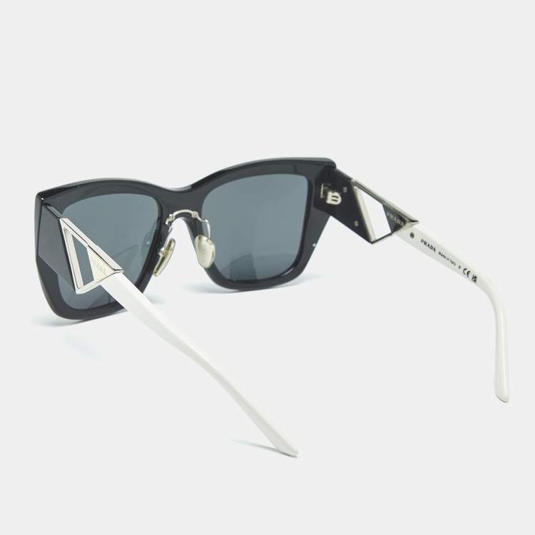 Pre Owned Prada Black/White SPR 21Y Square Sunglasses