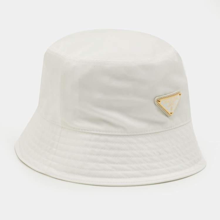 Pre Owned قبعة برادا بيضاء بلاك شعار مقاس متوسط - ميديوم