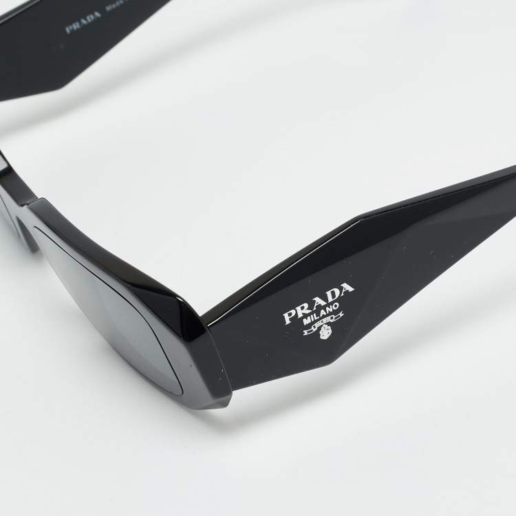 Pre Owned Prada Black SPR 17W Symbole Rectangle Sunglasses
