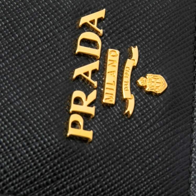 Pre Owned Prada Black Saffiano Leather Badge Holder