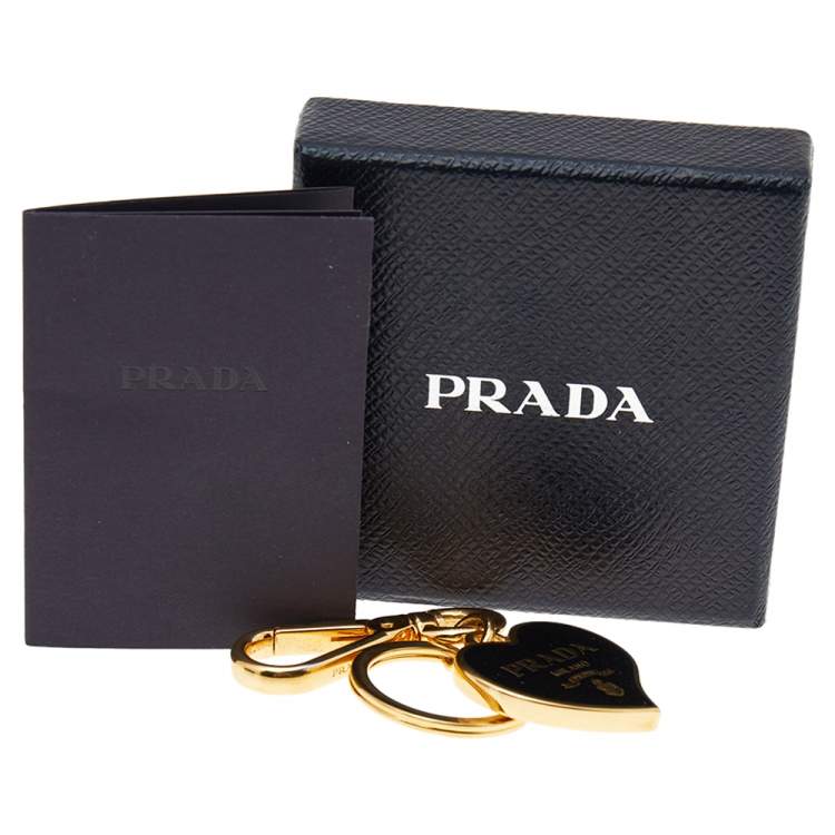 مملوكة مسبقًا Prada Gold Tone Black Lacquer Logo Heart Bag Charm/Key Chain