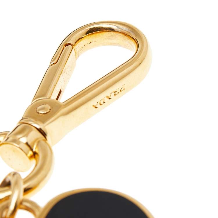 مملوكة مسبقًا Prada Gold Tone Black Lacquer Logo Heart Bag Charm/Key Chain