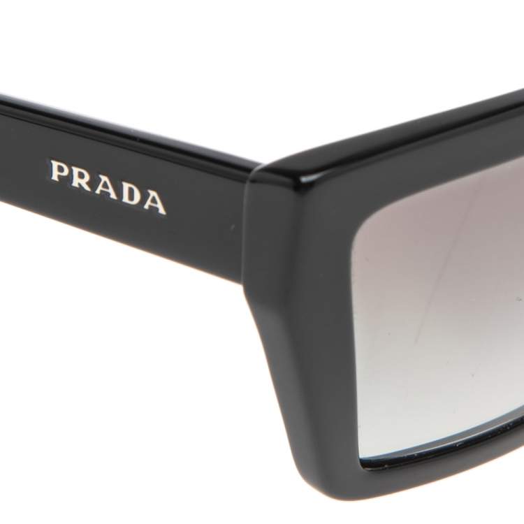مملوكة مسبقًا Prada Black Acetate SPR04V Gradient Rectangle Sunglasses