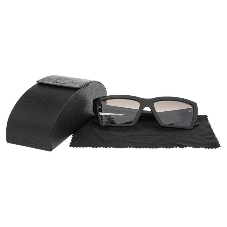 مملوكة مسبقًا Prada Black Acetate SPR04V Gradient Rectangle Sunglasses